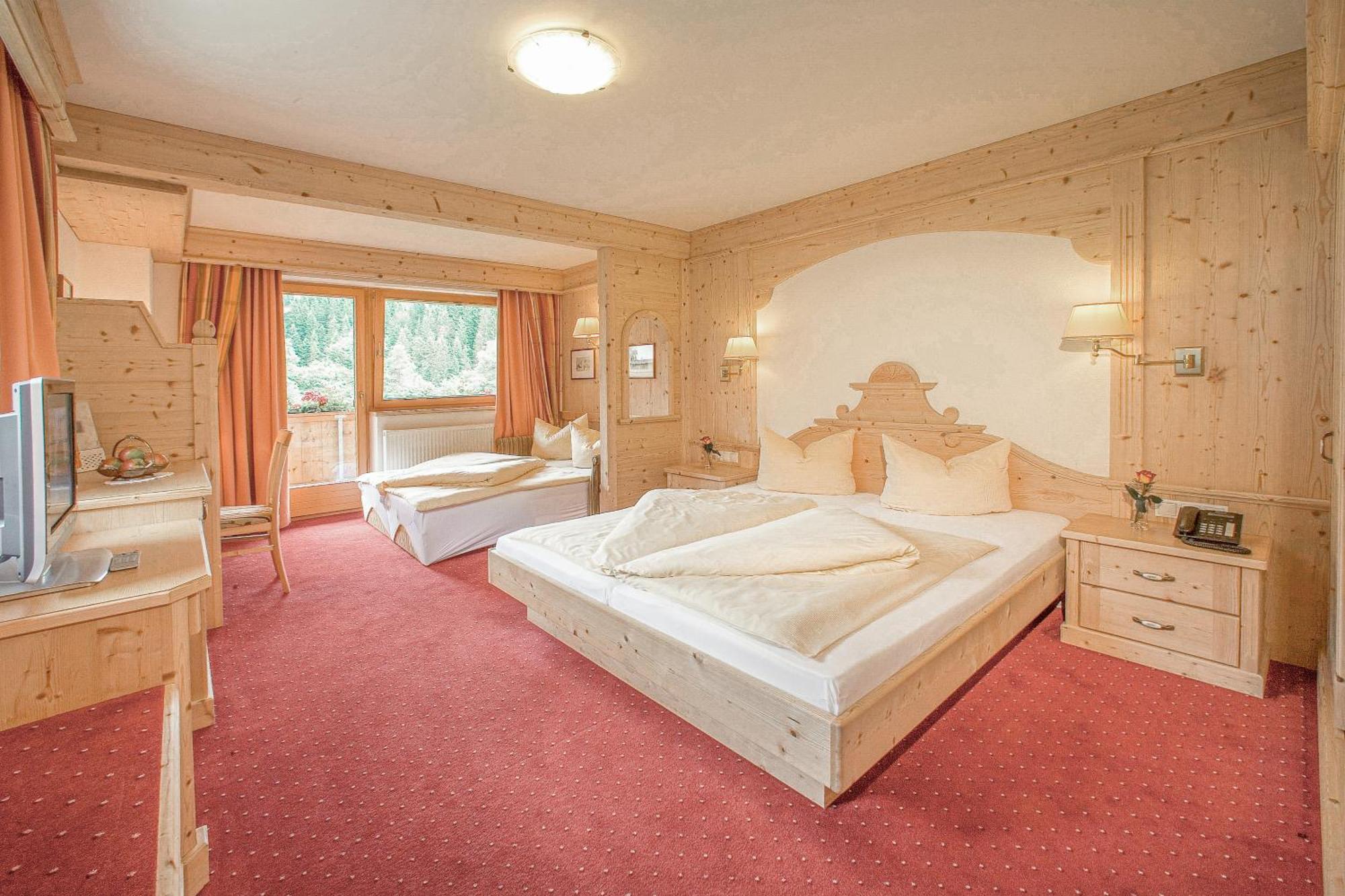 Alpenhotel Tirolerhof Gerlos Chambre photo