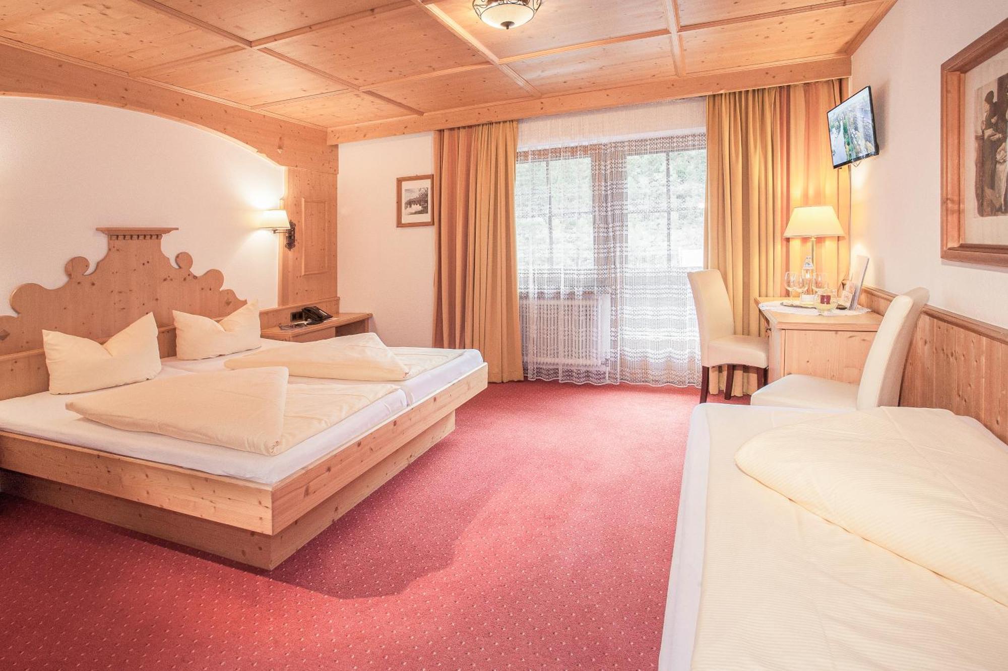 Alpenhotel Tirolerhof Gerlos Chambre photo
